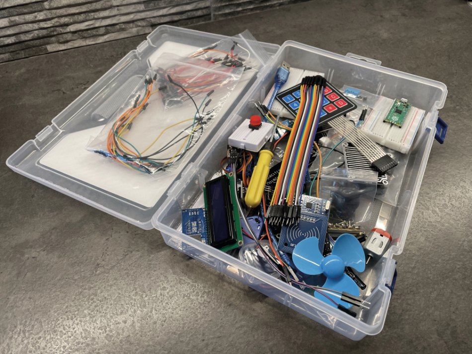 Elecrow Raspberry Pi Pico Advanced Kit inside the box