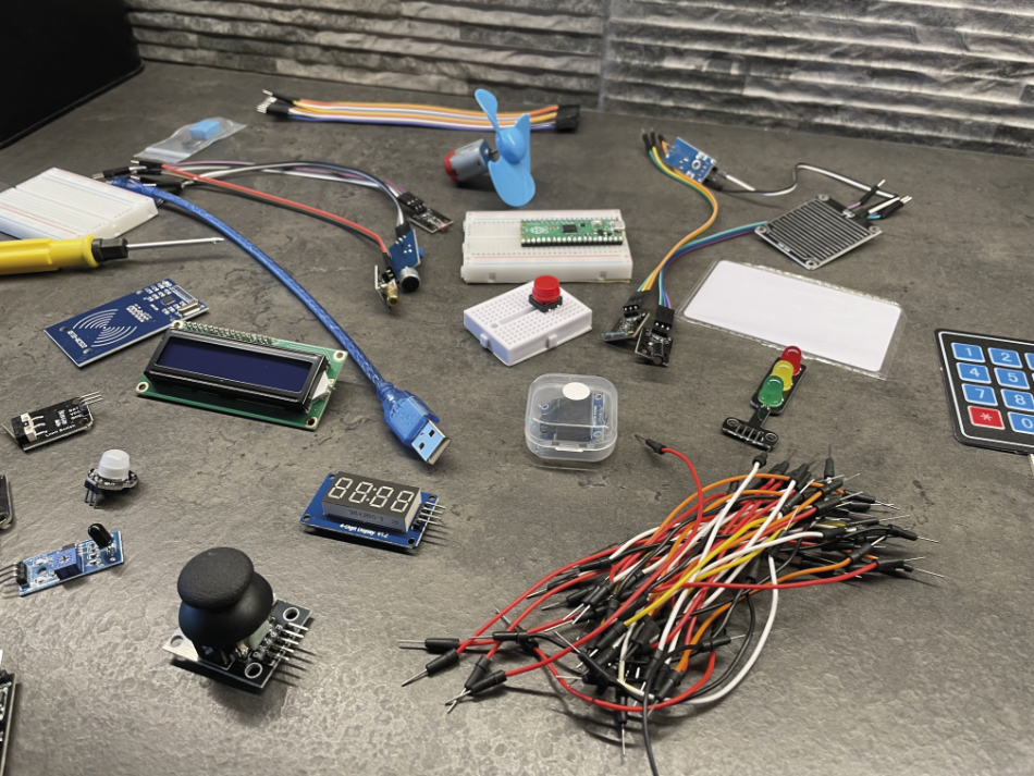 Elecrow Raspberry Pi Pico Advanced Kit Sensors